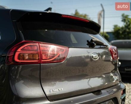 Сірий Кіа Niro, об'ємом двигуна 1.6 л та пробігом 84 тис. км за 21500 $, фото 8 на Automoto.ua
