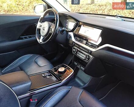 Киа Niro 2020 в Ровно на Automoto.ua Серый Киа Niro, объемом двигателя 0 л и пробегом 125 тыс. км за 19850 $, фото 82 на Automoto.ua