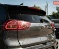 Сірий Кіа Niro, об'ємом двигуна 1.6 л та пробігом 84 тис. км за 21500 $, фото 8 на Automoto.ua