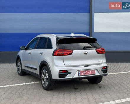 Кіа Niro 2020 у Рівному на Automoto.ua Сірий Кіа Niro, об'ємом двигуна 0 л та пробігом 138 тис. км за 19500 $, фото 2 на Automoto.ua