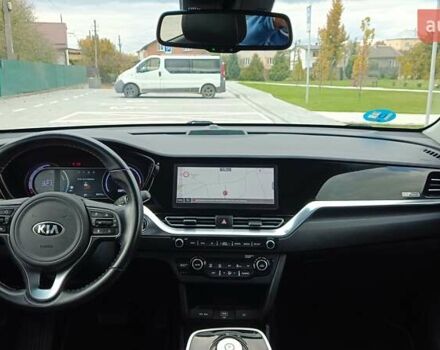 Серый Киа Niro, объемом двигателя 0 л и пробегом 82 тыс. км за 19500 $, фото 21 на Automoto.ua