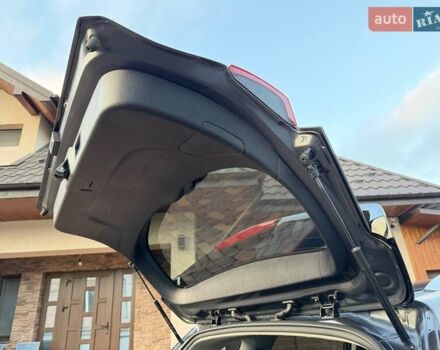 Сірий Кіа Niro, об'ємом двигуна 0 л та пробігом 118 тис. км за 20499 $, фото 91 на Automoto.ua