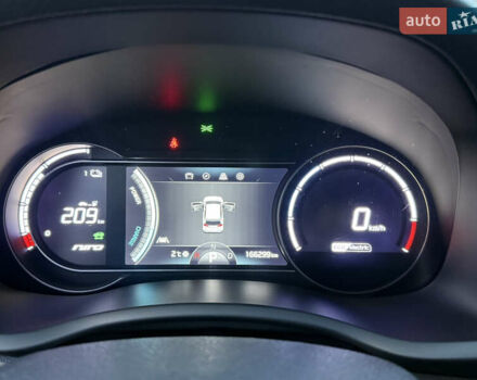 Серый Киа Niro, объемом двигателя 0 л и пробегом 165 тыс. км за 18000 $, фото 55 на Automoto.ua