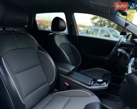 Серый Киа Niro, объемом двигателя 0 л и пробегом 88 тыс. км за 18500 $, фото 26 на Automoto.ua
