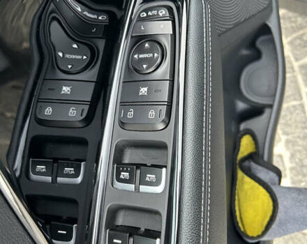 Сірий Кіа Niro, об'ємом двигуна 0 л та пробігом 113 тис. км за 19580 $, фото 30 на Automoto.ua