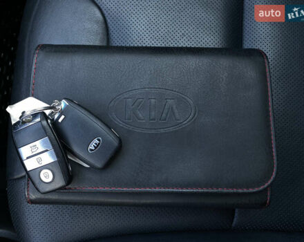 Сірий Кіа Niro, об'ємом двигуна 0 л та пробігом 116 тис. км за 21800 $, фото 111 на Automoto.ua