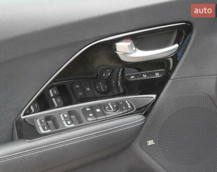 Сірий Кіа Niro, об'ємом двигуна 0 л та пробігом 74 тис. км за 19990 $, фото 19 на Automoto.ua