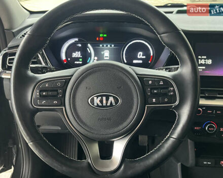 Серый Киа Niro, объемом двигателя 0 л и пробегом 127 тыс. км за 19750 $, фото 43 на Automoto.ua