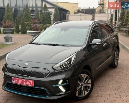 Серый Киа Niro, объемом двигателя 0 л и пробегом 125 тыс. км за 18950 $, фото 5 на Automoto.ua