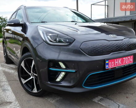 Серый Киа Niro, объемом двигателя 0 л и пробегом 77 тыс. км за 19950 $, фото 18 на Automoto.ua