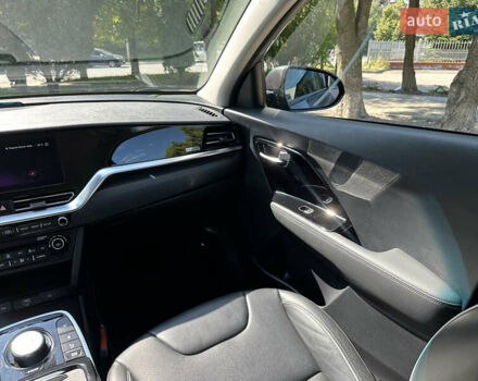 Серый Киа Niro, объемом двигателя 0 л и пробегом 143 тыс. км за 17900 $, фото 25 на Automoto.ua