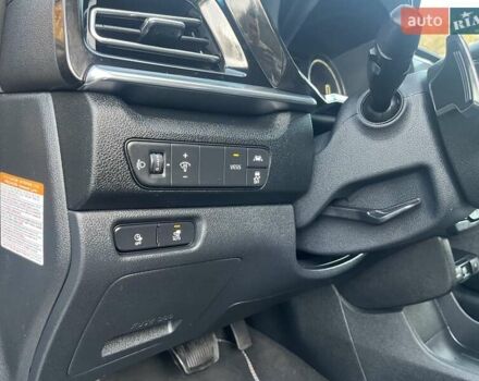 Серый Киа Niro, объемом двигателя 0 л и пробегом 72 тыс. км за 19750 $, фото 43 на Automoto.ua