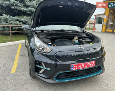 Киа Niro 2020 в Хмельницком на Automoto.ua Серый Киа Niro, объемом двигателя 0 л и пробегом 77 тыс. км за 18000 $, фото 40 на Automoto.ua