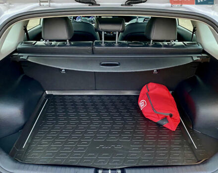 Серый Киа Niro, объемом двигателя 0 л и пробегом 95 тыс. км за 17200 $, фото 14 на Automoto.ua