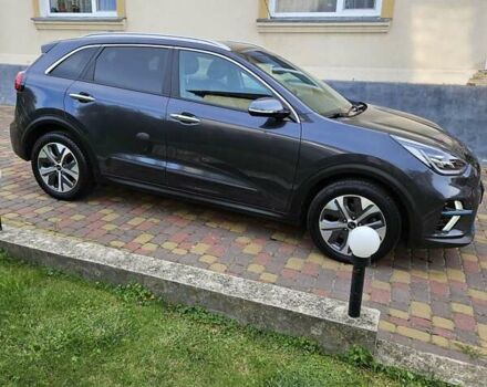Сірий Кіа Niro, об'ємом двигуна 0 л та пробігом 136 тис. км за 19200 $, фото 2 на Automoto.ua