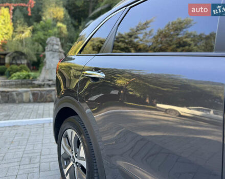Сірий Кіа Niro, об'ємом двигуна 0 л та пробігом 144 тис. км за 18200 $, фото 11 на Automoto.ua