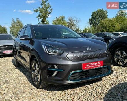 Сірий Кіа Niro, об'ємом двигуна 0 л та пробігом 76 тис. км за 22700 $, фото 5 на Automoto.ua