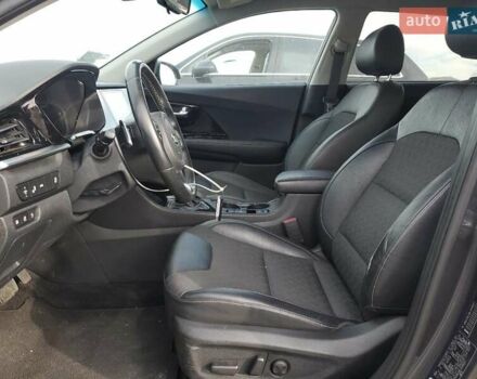 Серый Киа Niro, объемом двигателя 1.58 л и пробегом 56 тыс. км за 3600 $, фото 6 на Automoto.ua