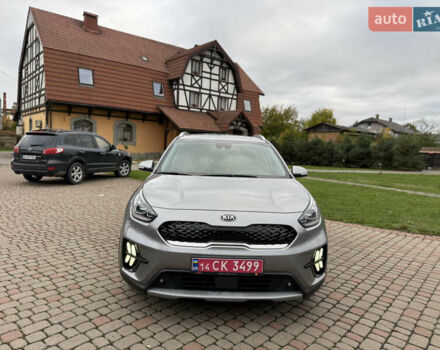 Киа Niro 2020 в Калуше на Automoto.ua Серый Киа Niro, объемом двигателя 1.58 л и пробегом 102 тыс. км за 19600 $, фото 5 на Automoto.ua