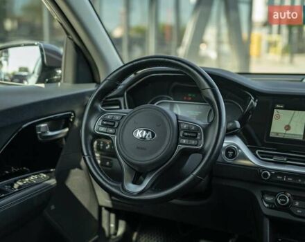 Сірий Кіа Niro, об'ємом двигуна 1.6 л та пробігом 84 тис. км за 21500 $, фото 28 на Automoto.ua