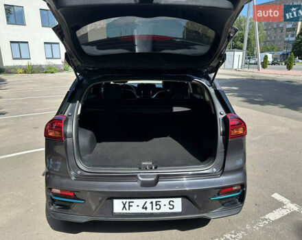 Серый Киа Niro, объемом двигателя 0 л и пробегом 143 тыс. км за 17900 $, фото 15 на Automoto.ua