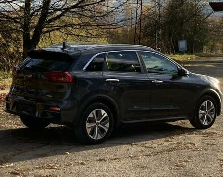 Сірий Кіа Niro, об'ємом двигуна 0 л та пробігом 128 тис. км за 18950 $, фото 8 на Automoto.ua