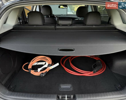 Сірий Кіа Niro, об'ємом двигуна 0 л та пробігом 70 тис. км за 19999 $, фото 76 на Automoto.ua