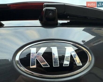 Киа Niro 2020 в Львове на Automoto.ua Серый Киа Niro, объемом двигателя 0 л и пробегом 136 тыс. км за 17950 $, фото 30 на Automoto.ua