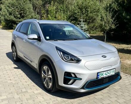 Киа Niro 2020 в Костополе на Automoto.ua Серый Киа Niro, объемом двигателя 0 л и пробегом 113 тыс. км за 18888 $, фото 1 на Automoto.ua