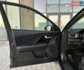 Серый Киа Niro, объемом двигателя 0 л и пробегом 74 тыс. км за 18200 $, фото 28 на Automoto.ua