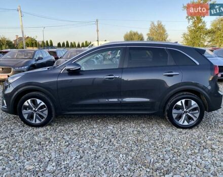 Сірий Кіа Niro, об'ємом двигуна 0 л та пробігом 107 тис. км за 21950 $, фото 14 на Automoto.ua