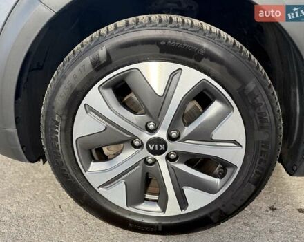 Серый Киа Niro, объемом двигателя 0 л и пробегом 124 тыс. км за 18950 $, фото 22 на Automoto.ua