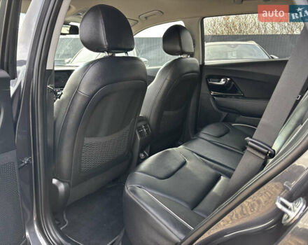 Серый Киа Niro, объемом двигателя 0 л и пробегом 110 тыс. км за 21200 $, фото 40 на Automoto.ua