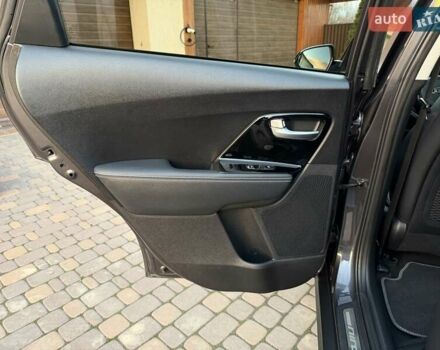 Сірий Кіа Niro, об'ємом двигуна 0 л та пробігом 118 тис. км за 20499 $, фото 65 на Automoto.ua