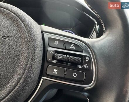 Сірий Кіа Niro, об'ємом двигуна 0 л та пробігом 118 тис. км за 19300 $, фото 83 на Automoto.ua