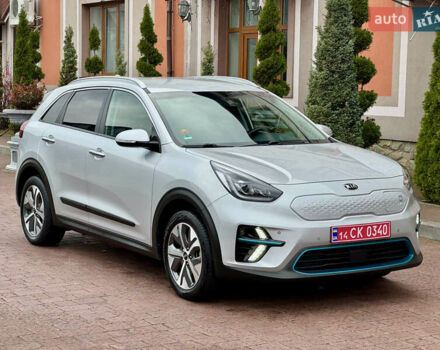 Серый Киа Niro, объемом двигателя 0 л и пробегом 118 тыс. км за 19350 $, фото 37 на Automoto.ua