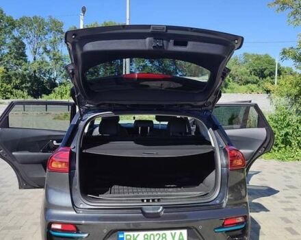 Серый Киа Niro, объемом двигателя 0 л и пробегом 49 тыс. км за 23000 $, фото 48 на Automoto.ua