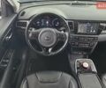 Серый Киа Niro, объемом двигателя 0 л и пробегом 125 тыс. км за 19250 $, фото 66 на Automoto.ua