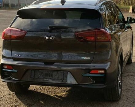 Сірий Кіа Niro, об'ємом двигуна 0 л та пробігом 128 тис. км за 18950 $, фото 13 на Automoto.ua