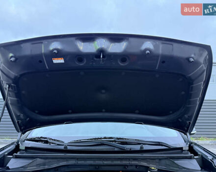 Серый Киа Niro, объемом двигателя 0 л и пробегом 165 тыс. км за 18000 $, фото 38 на Automoto.ua