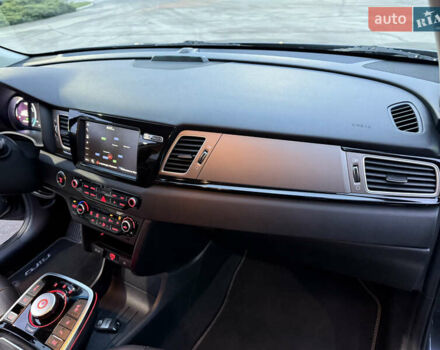 Серый Киа Niro, объемом двигателя 0 л и пробегом 165 тыс. км за 18000 $, фото 85 на Automoto.ua