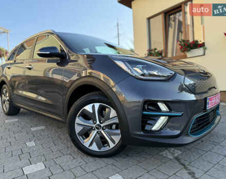 Серый Киа Niro, объемом двигателя 0 л и пробегом 145 тыс. км за 18800 $, фото 6 на Automoto.ua
