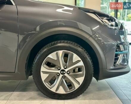 Сірий Кіа Niro, об'ємом двигуна 0 л та пробігом 155 тис. км за 18800 $, фото 4 на Automoto.ua
