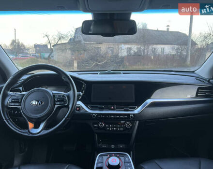 Серый Киа Niro, объемом двигателя 0 л и пробегом 133 тыс. км за 19500 $, фото 29 на Automoto.ua
