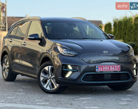 Серый Киа Niro, объемом двигателя 0 л и пробегом 145 тыс. км за 18800 $, фото 2 на Automoto.ua