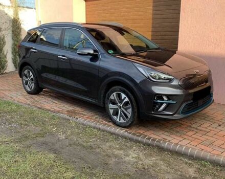 Серый Киа Niro, объемом двигателя 0 л и пробегом 118 тыс. км за 15900 $, фото 1 на Automoto.ua