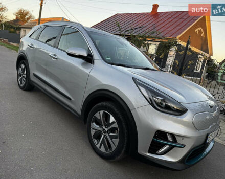 Сірий Кіа Niro, об'ємом двигуна 0 л та пробігом 120 тис. км за 22200 $, фото 18 на Automoto.ua