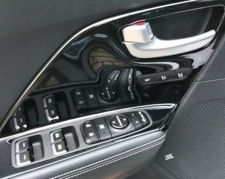 Серый Киа Niro, объемом двигателя 0 л и пробегом 85 тыс. км за 18750 $, фото 14 на Automoto.ua