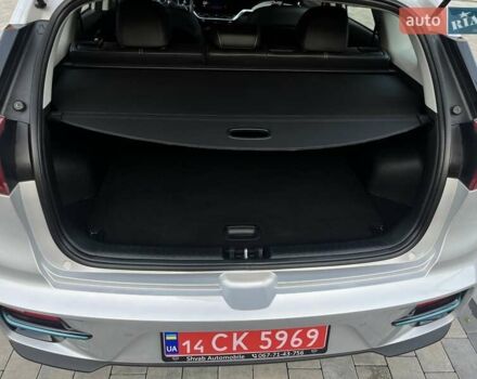 Серый Киа Niro, объемом двигателя 0 л и пробегом 72 тыс. км за 19750 $, фото 61 на Automoto.ua