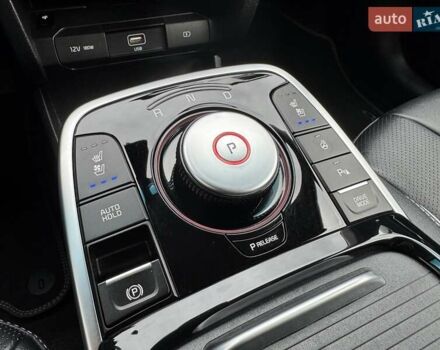 Сірий Кіа Niro, об'ємом двигуна 0 л та пробігом 118 тис. км за 19300 $, фото 102 на Automoto.ua
